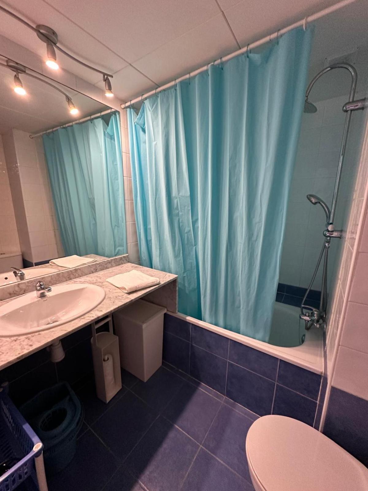 Bonito Piso En Roses Con Piscina Y Parking Av-66 Apartment Exterior photo